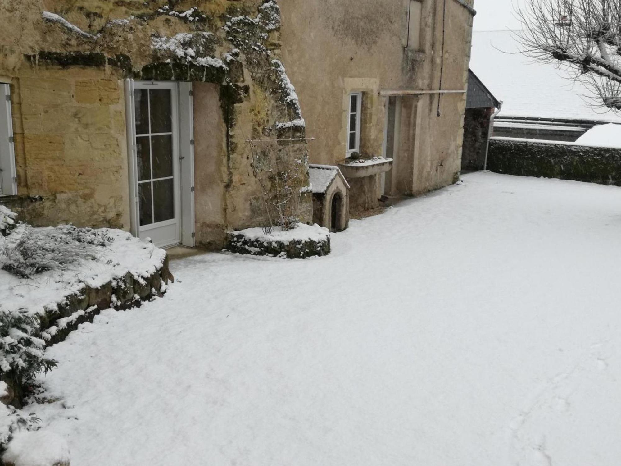 Maison Troglodyte Elegante Avec Spa, Salle De Jeux Et Jardin Clos A Vouvray - Fr-1-381-87 Εξωτερικό φωτογραφία